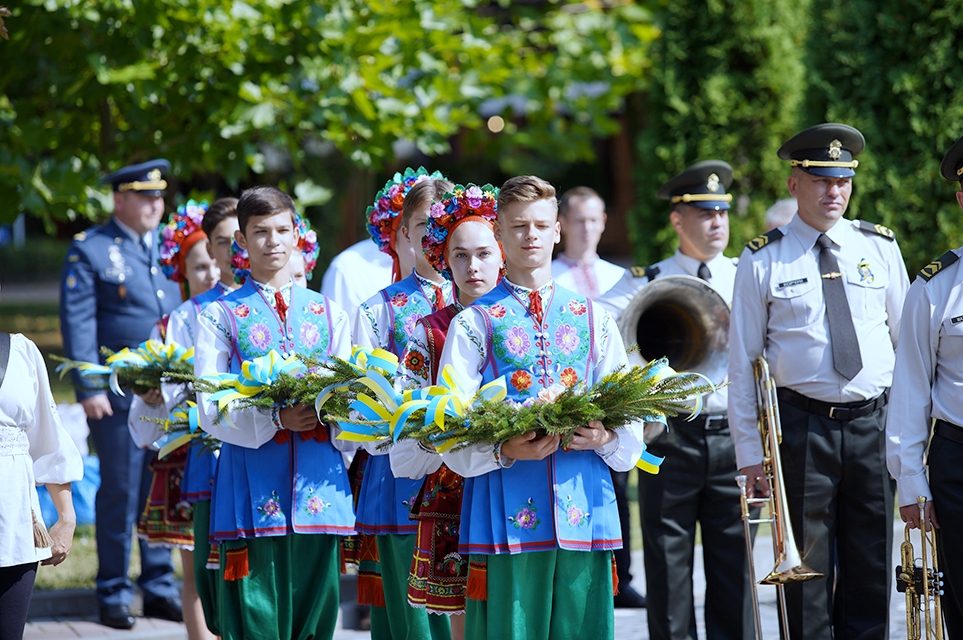 У День Незалежності у Вінниці віддали шану загиблим за державу Героям