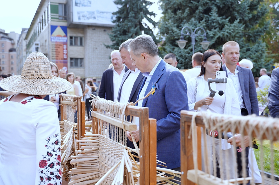 Фестиваль "Подільська пектораль": вінничани вчаться народним ремеслам та насолоджуються концертами 