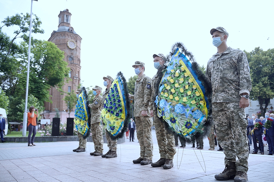 У Вінниці вшанували пам'ять жертв війни в Україні 