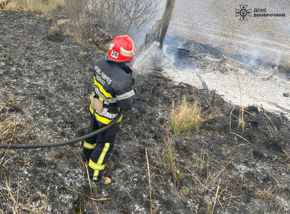 На Вінниччині згорів будівельний вагончик та господарча будівля